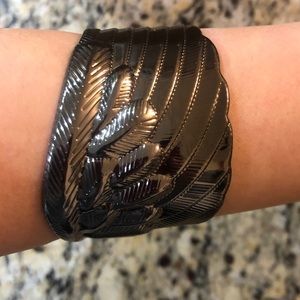 Pristine Vintage Feather Engraved Pewter Gunmetal Cuff Bracelet